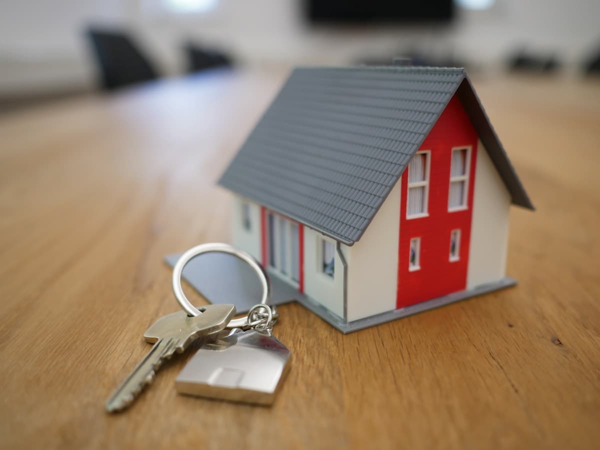 Sell multi-family property in South Florida for cash — duplex, triplex, apartment building